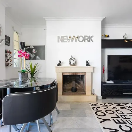 Sunny - Spacious 2 Bedroom With Seaview Marbella