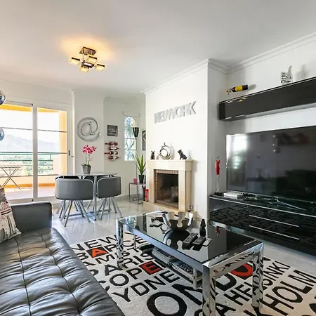 Sunny - Spacious 2 Bedroom With Seaview Apartment Marbella