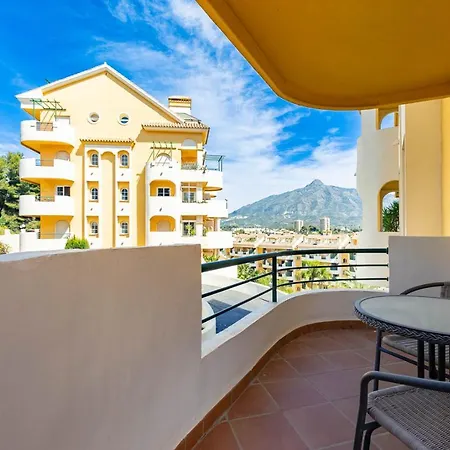 Sunny - Spacious 2 Bedroom With Seaview Marbella