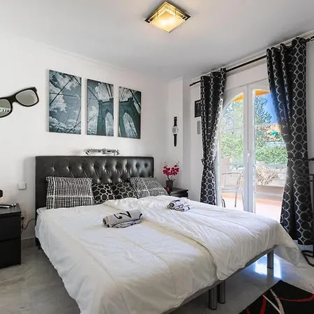 Apartment Sunny - Spacious 2 Bedroom With Seaview