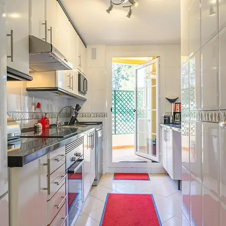 Apartment Sunny - Spacious 2 Bedroom With Seaview