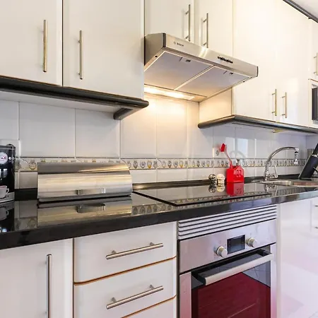Apartment Sunny - Spacious 2 Bedroom With Seaview *