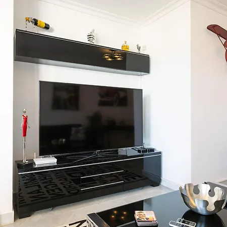 Sunny - Spacious 2 Bedroom With Seaview Apartment Marbella